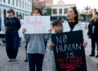 Videos de tiroteo mortal en Minneapolis contradicen declaraciones del gobierno