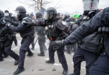 Grupos denuncian el arresto de 100 miembros del clero en protesta contra ICE en Minnesota clero