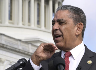 El Caucus Hispano advierte que el plan de Trump sobre Venezuela perjudicará a EE. UU. Caucus