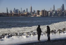 Millones de estadounidenses continuarán bajo peligrosa ola de frío este fin de semana frío