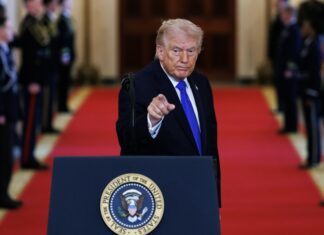 Trump logra mantener vigente el intercambio de datos fiscales con agencias de inmigración