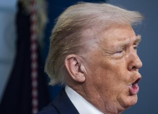 Del récord al retroceso: Trump pierde terreno entre los latinos rumbo al 2026 y llega al Discurso del Estado de la Nación con índices de aprobación debilitados y profundo escepticismo público