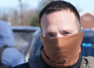 Temores legales en torno a la propuesta en Filadelfia de prohibir ocultar su rostro a agentes federales