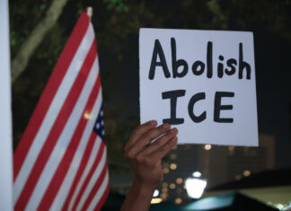 EE. UU. arresta a 25 personas más por una protesta contra el ICE en iglesia en Minnesota