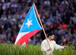 Bad Bunny lleva la historia y cultura de Puerto Rico a un revolucionario show de Super Bowl