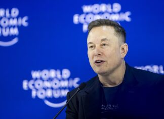 Musk impulsó el contenido sexual en su IA para ganar usuarios pese a riesgos legales