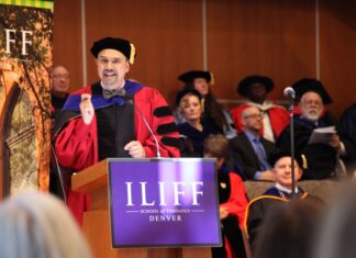 Teólogo hispano alerta del cristianismo como pretexto para políticas antimigrantes en EE. UU.