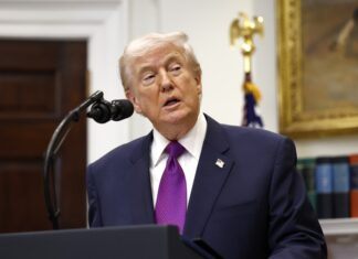 Un juez ordena a Trump el regreso a EE. UU. de venezolanos enviados a cárcel salvadoreña