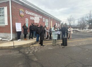 Quakertown bajo presión: la protesta anti‑ICE que muestra la gran división de la comunidad
