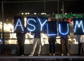 EE. UU. planea suspender los permisos de trabajo para solicitantes de asilo durante «años» asilo