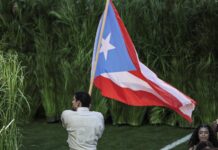 Puerto Rico se detiene 13 minutos para aplaudir la historia y celebrar el éxito de Bad Bunny