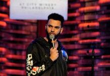 Che Guerrero y sus amigos llenan el Teatro Esperanza de risas, reflexión y comunidad