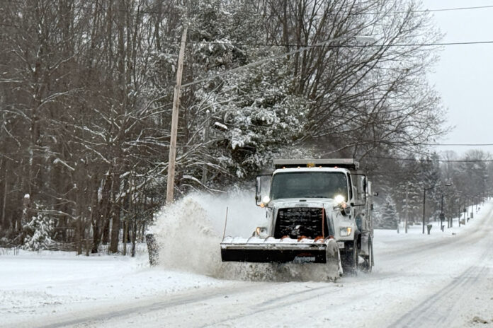 'Abolir ICE', el nombre de un camión quitanieves que ganó una consulta popular en Chicago