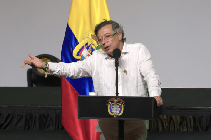 Colombia responde que acusaciones reportadas contra Petro "carecen de fundamento"