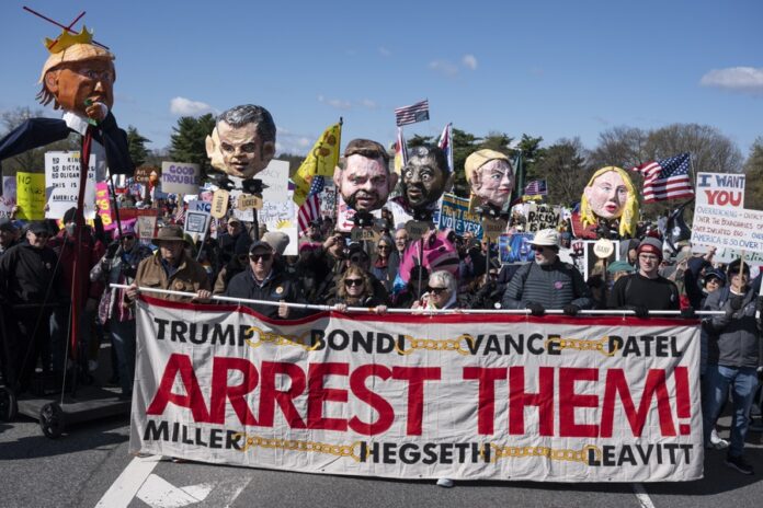 Comienzan las mayores protestas de 'No Kings' contra Trump, la guerra en Irán y el ICE No Kings