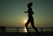 Luchar contra la inactividad física debe ser una prioridad política, advierte la ciencia