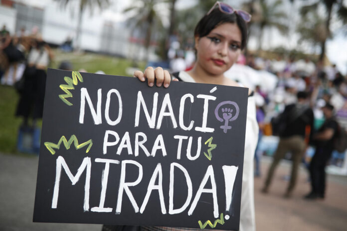 América conmemora el 8M entre marchas, reformas legales y alertas por violencia de género