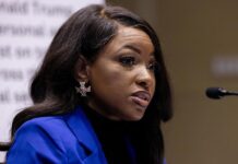 Crockett reconoce la victoria del seminarista Talarico en primarias demócratas en Texas