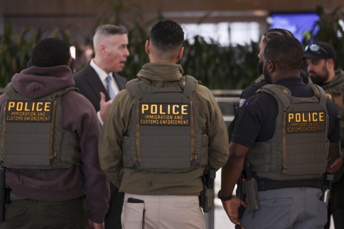 ICE irá a juicio por las condiciones en que mantiene detenidos a inmigrantes en Nueva York