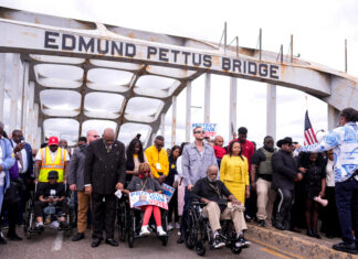 EE. UU. conmemora aniversario de histórica marcha a favor de los derechos civiles en Selma, Alabama