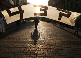 Arrestan a dueños de crematorio investigado en caso de los 43 estudiantes desaparecidos en México 43 estudiantes