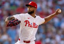 Sánchez poncha a 10 durante 6 entradas en blanco y Filis se imponen 5-3 sobre Texas Filis