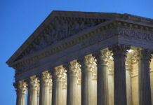 Corte Suprema de EE. UU. debate caso de ciudadanía por nacimiento debate