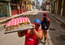 Caravana de más de 500 delegados de 30 países se da cita en Cuba con ayuda humanitaria