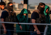 El plan de deportaciones masivas de Trump se ve en la encrucijada tras cambios en Seguridad Nacional