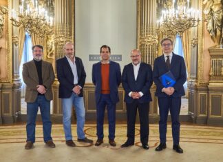 Iniciativa sobre ciudadanía española para los puertorriqueños genera interés y dudas en Filadelfia