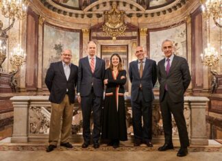 Initiative on Spanish citizenship for Puerto Ricans sparks interest and doubts in Philadelphia