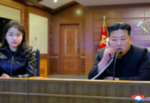 Mandatario norcoreano Kim Jong Un observa pruebas de misiles de crucero con su hija