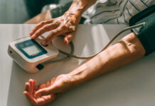 ¿Qué tan bajo se puede llegar? Las cambiantes guías para el control de la presión arterial