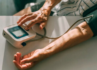 ¿Qué tan bajo se puede llegar? Las cambiantes guías para el control de la presión arterial