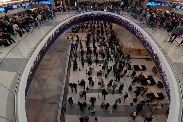 Senado-de-EEUU-aprueba-fondos-para-TSA-y-gran-parte-de-Seguridad-Nacional,-pero-no-para-inmigración