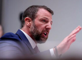 Senado de EE. UU. confirma a Markwayne Mullin como secretario de Seguridad Nacional