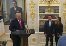 Markwayne Mullin asume como secretario de Seguridad de EE. UU. en sustitución de Kristi Noem