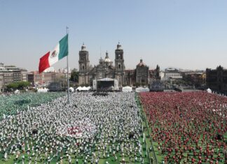 Ciudad de México alcanza Récord Guinness por clase de fútbol más grande del mundo Récord Guinness