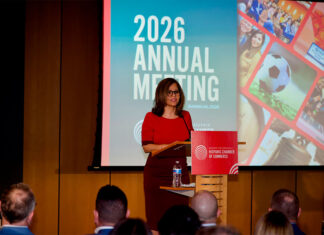 Empresarios latinos se preparan para oportunidades económicas de 2026 en Filadelfia