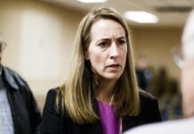 Nueva Jersey demanda a Seguridad Nacional para frenar centro de detención para inmigrantes