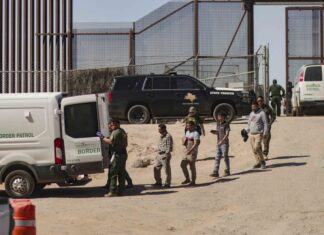 Una corte de apelaciones falla en contra de política de Trump de detención de migrantes