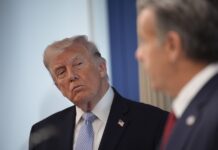 Trump insiste en sus amenazas pero mantiene la incertidumbre a un día del plazo a Irán