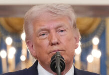 Trump usa su discurso sobre guerra con Irán para pedir más tiempo a un electorado escéptico