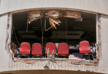 Trump lanza ultimátum a Irán sobre Ormuz mientras sube la tensión por piloto desaparecido