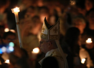 León XIV celebra su primera Semana Santa con advertencias sobre lo que significa ser un seguidor de Cristo