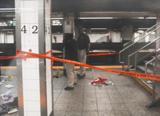 Ataque en el metro de Nueva York deja 3 heridos, dicen autoridades; policía mata a agresor metro