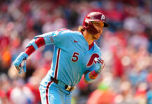 Filis remontan para vencer 6-5 Gigantes en 10 innings y barren la doble cartelera
