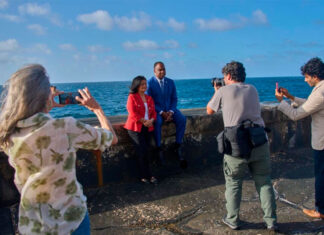 Congresistas de EE. UU. que viajaron a Cuba dicen que diálogo bilateral no es todavía una negociación