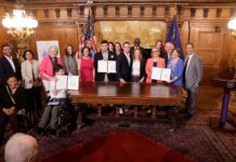 Shapiro firma órdenes ejecutivas que amplían las protecciones para los discapacitados de Pensilvania