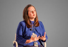 Mayra Hernández Bergman: liderazgo, identidad y el reto de romper el techo de cristal lejos de su país